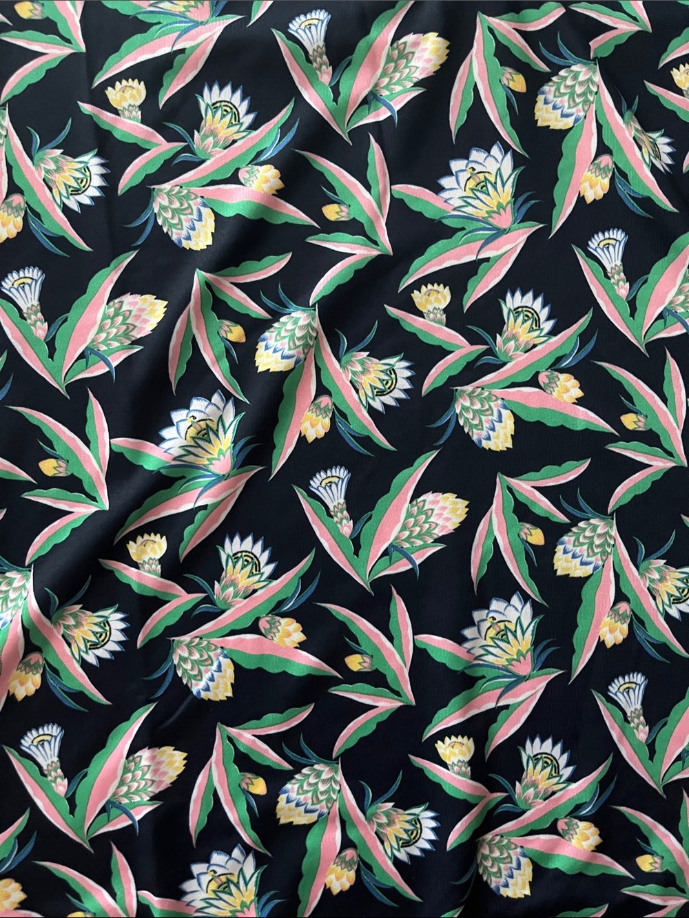 New RLX RALPH LAUREN
Floral Airflow Women's Short Sleeve Golf Polo Shirt - Picture 7 of 12